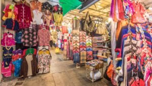 li-yuen-street-16-9